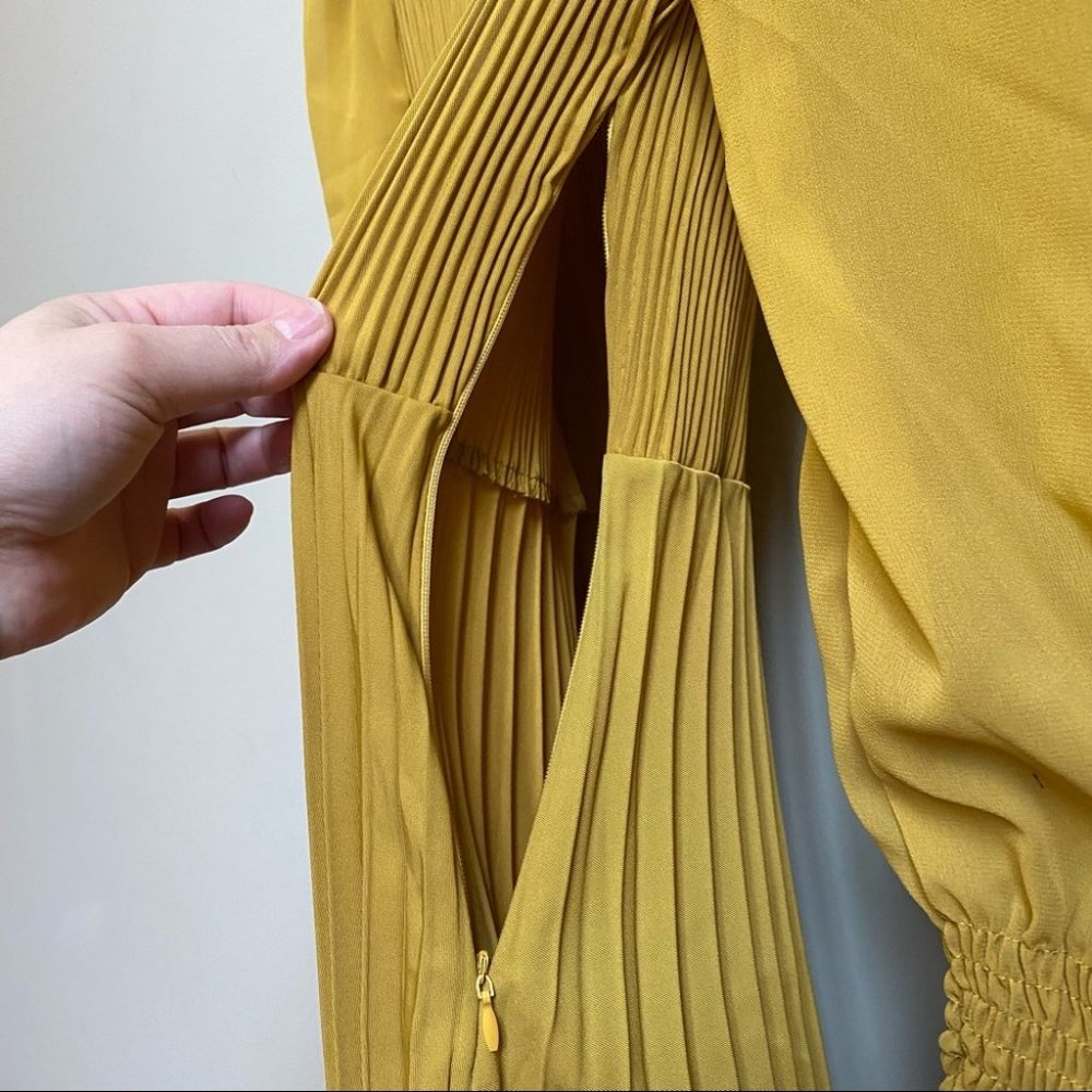 Long Sleeves Pleated Dress one-size - Picture 4 of 5